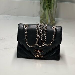 CHANEL Quilted Chevron Calfskin Small Single Flap Black Crossbody Bag + Dust Bag